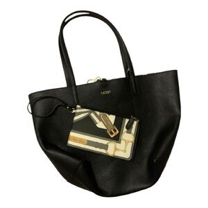Lauren Ralph Lauren Reversible Tote With Wristlet